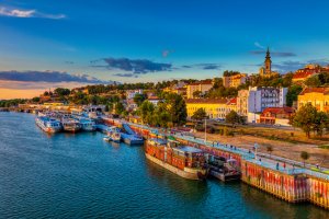 Sunset over Belgrade and ships in the harbor HDR image | HotelRestaurant Haber Dergisi