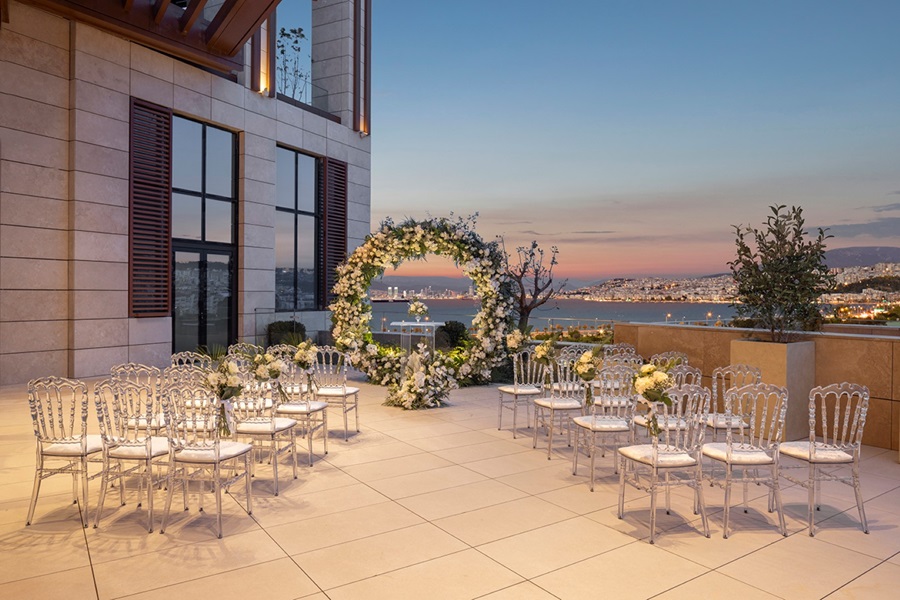 İZMİR’İN KALBİNDE UNUTULMAZ DÜĞÜNLERİN YENİ ADRESİ: GRAND HYATT İZMİR İSTİNYEPARK